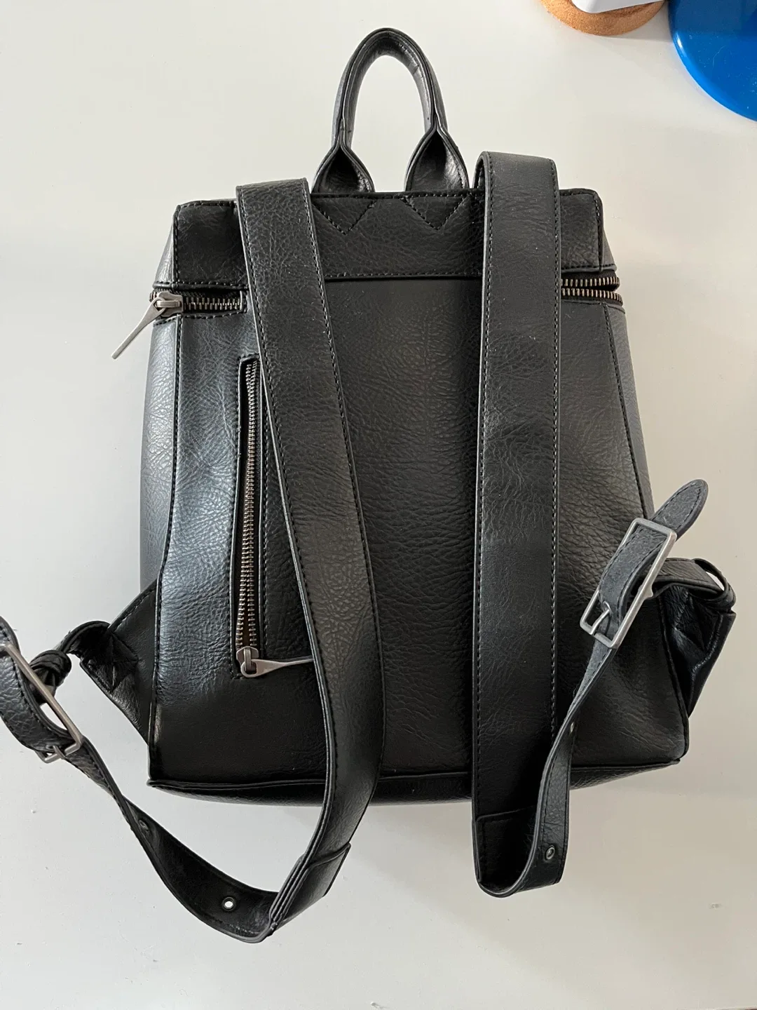 Matt & Nat Black Vegan Leather Backpack image indicator(2)