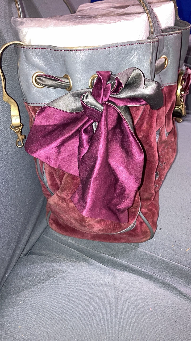 Juicy Couture Signature Y2K Velour Bucket Bag - photo 4
