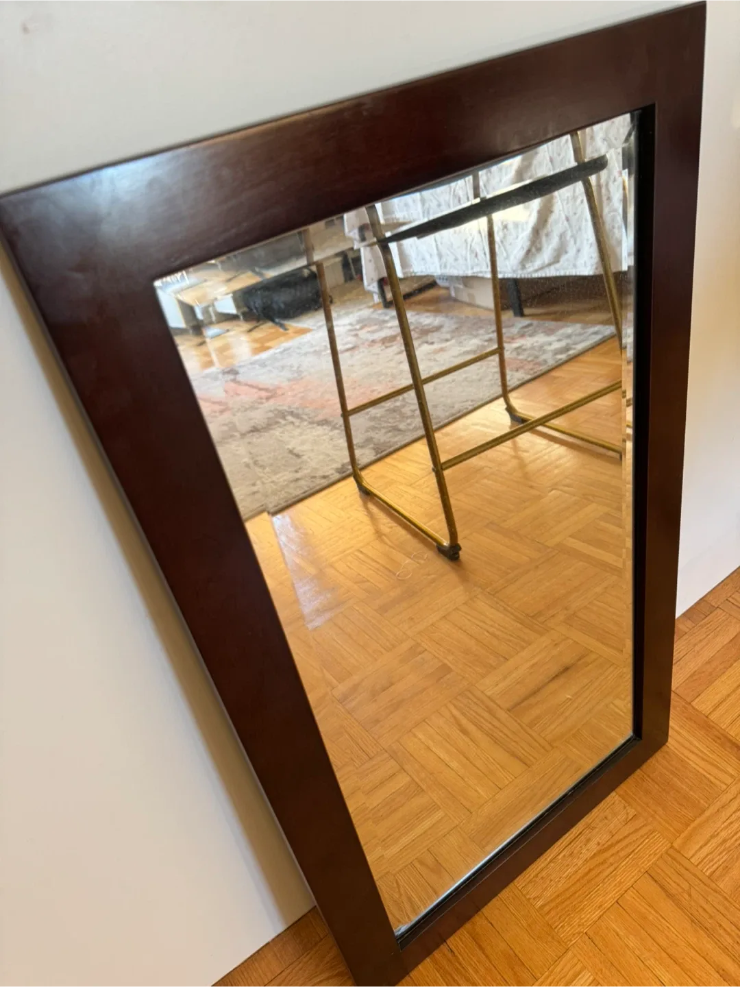 Framed Wall Mirror image indicator(2)