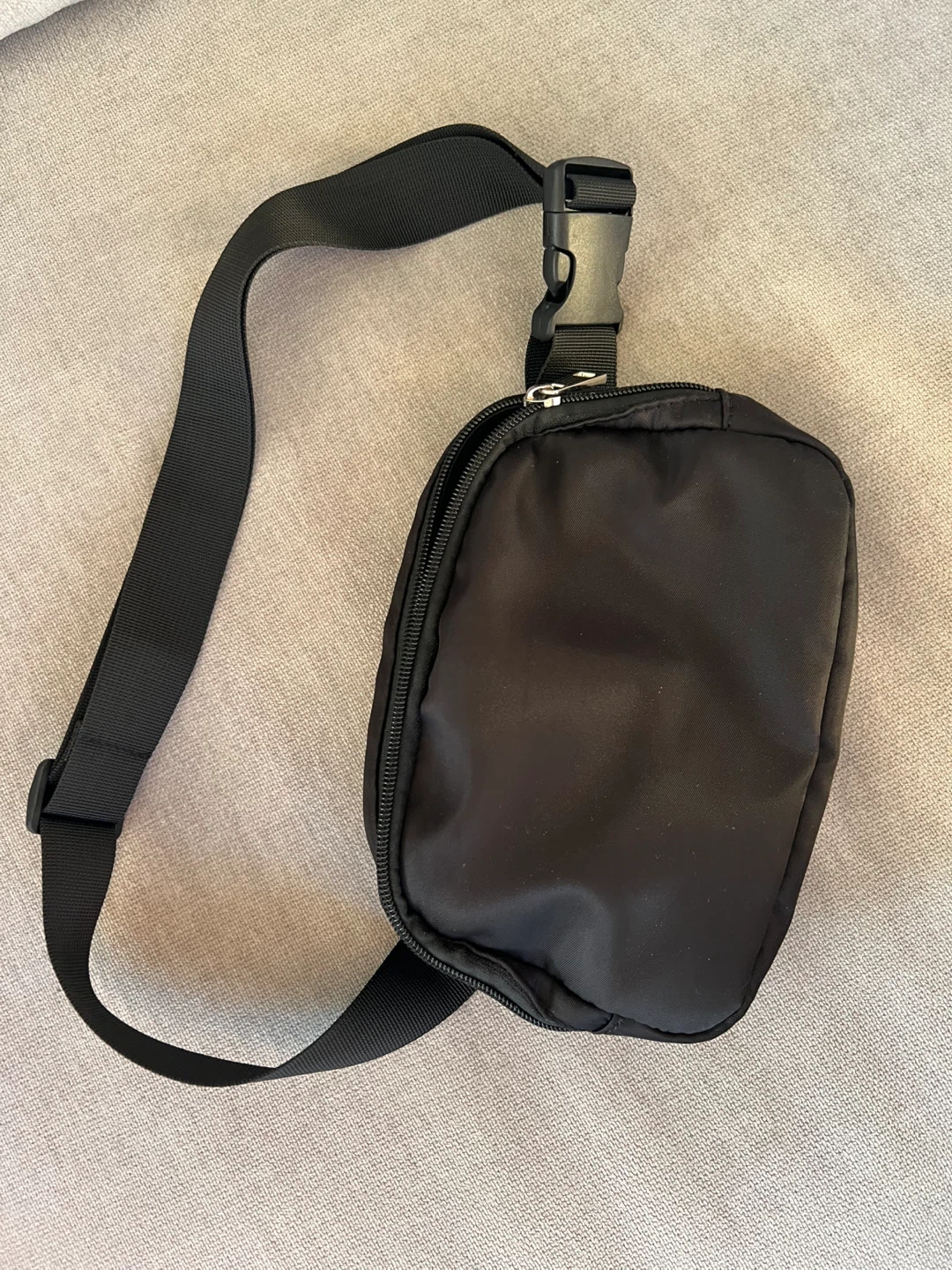 Lululemon Dupe - Black Crossbody Bag - photo 2