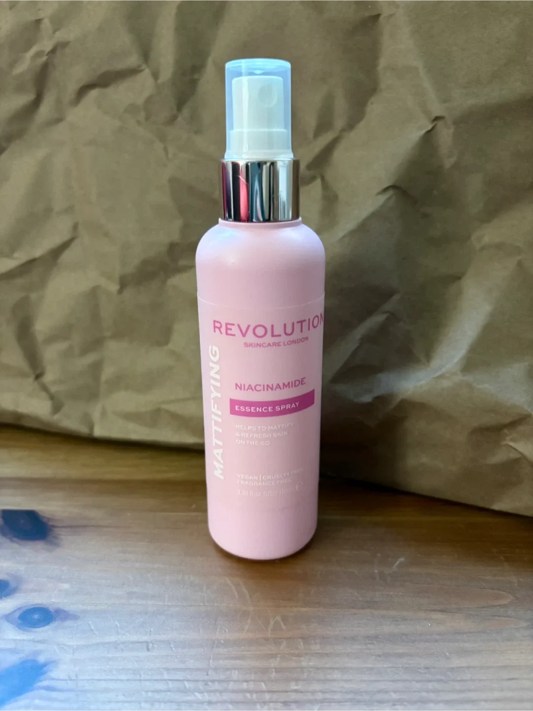 Revolution Niacinamide Mattifying Spray thumbnail