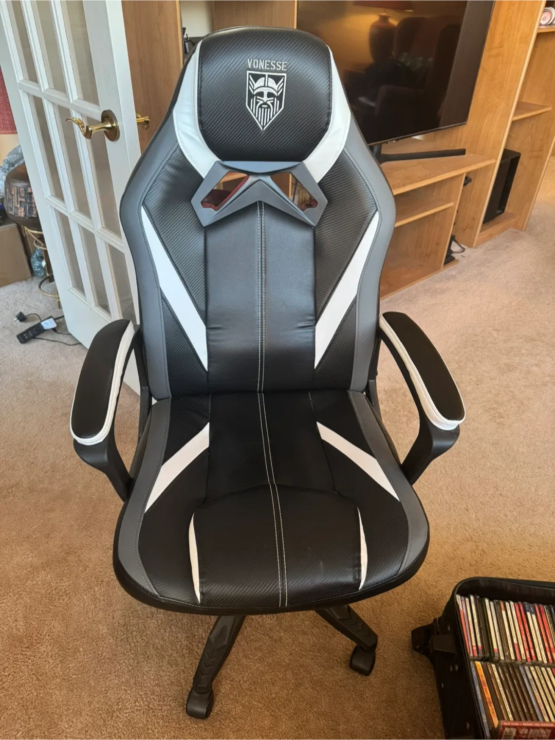 VONRESSE Gaming Chair - Black/White thumbnail