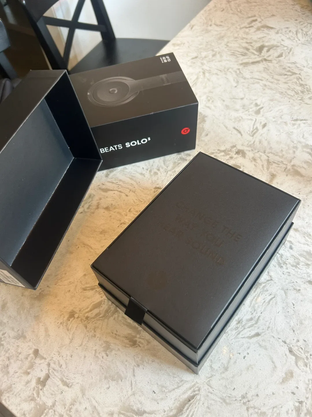 New Beats Solo3 Wireless Headphones - Black image indicator(5)