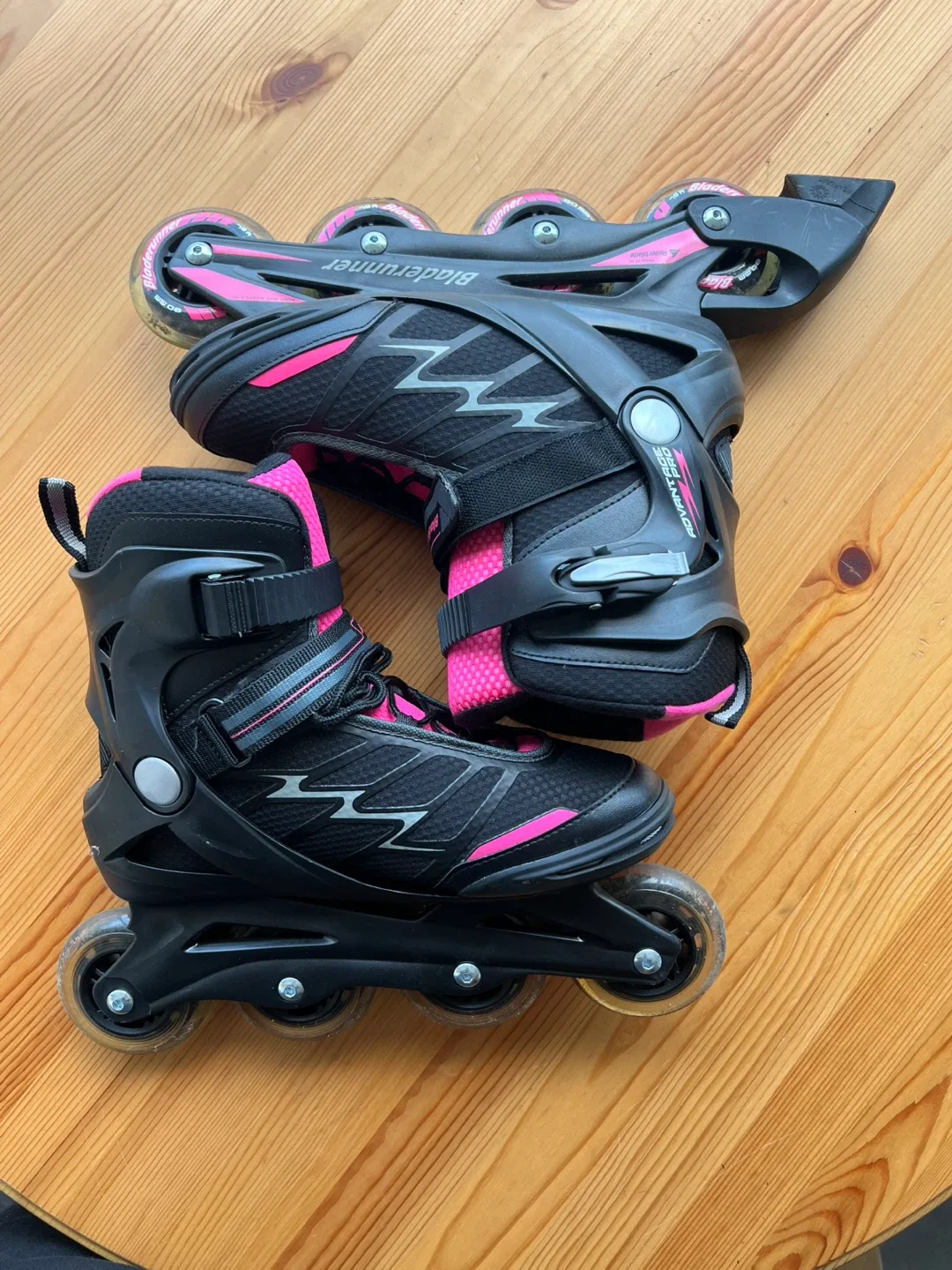 SIZE 8 Bladerunner Advantage Pro MOVING SALE ✈️ thumbnail