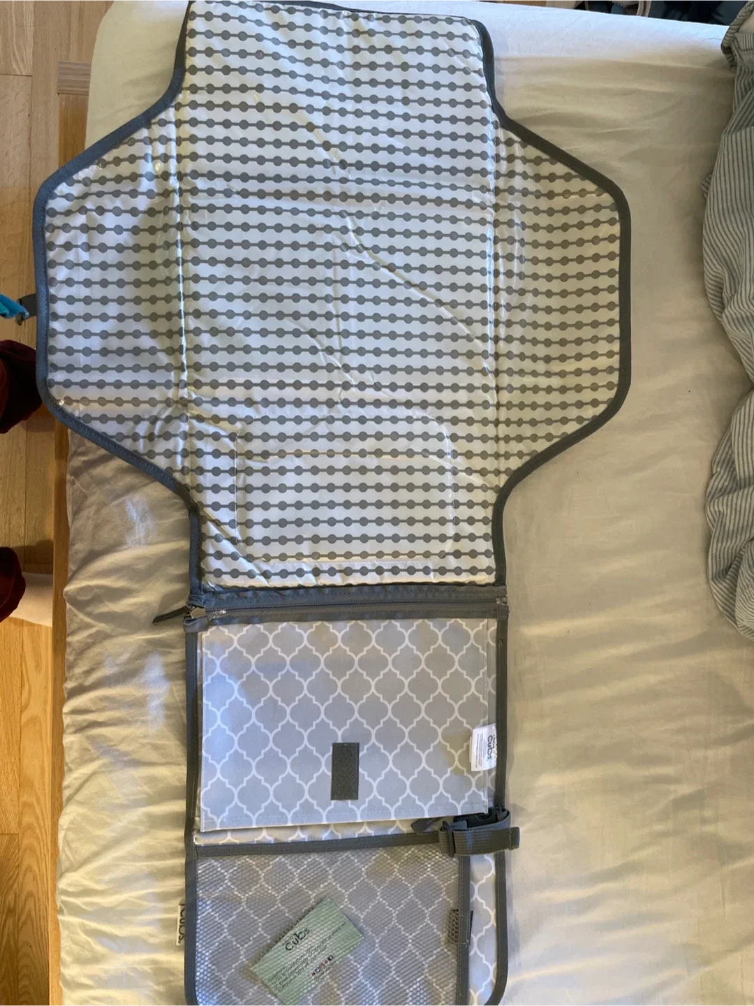 Comfy Cubs Portable Changing Pad image indicator(2)