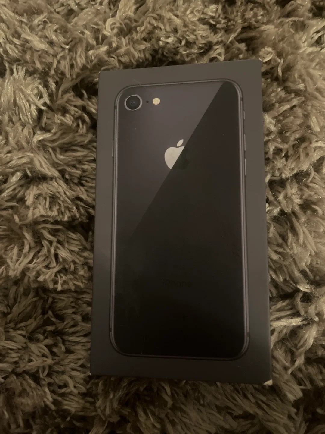 Apple iPhone 8 Space Gray  box thumbnail