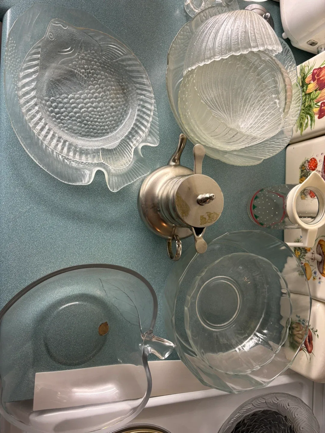 Assorted Clear Glass Bowls and Plates thumbnail