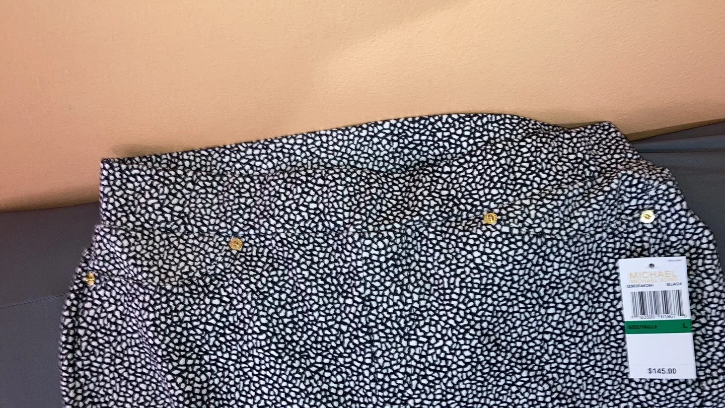Michael Michael Kors Black Pants Size L - New with Tags! image indicator(5)