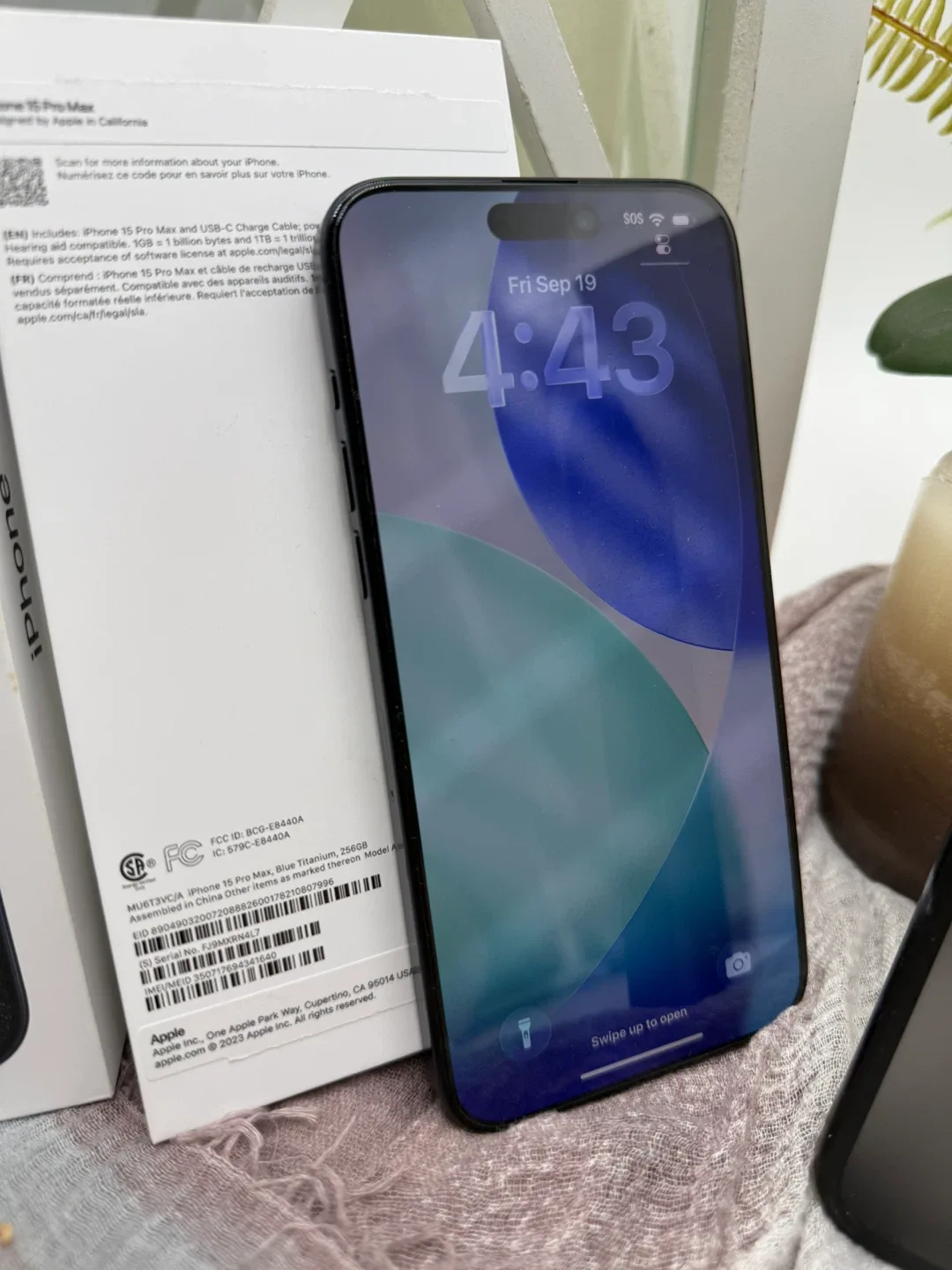 iPhone 15 Pro Max, 256GB, 10/10 Condition image indicator(3)