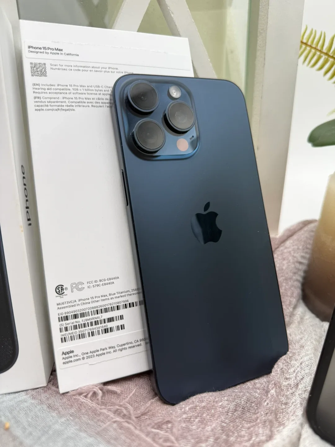 iPhone 15 Pro Max, 256GB, 10/10 Condition image indicator(2)