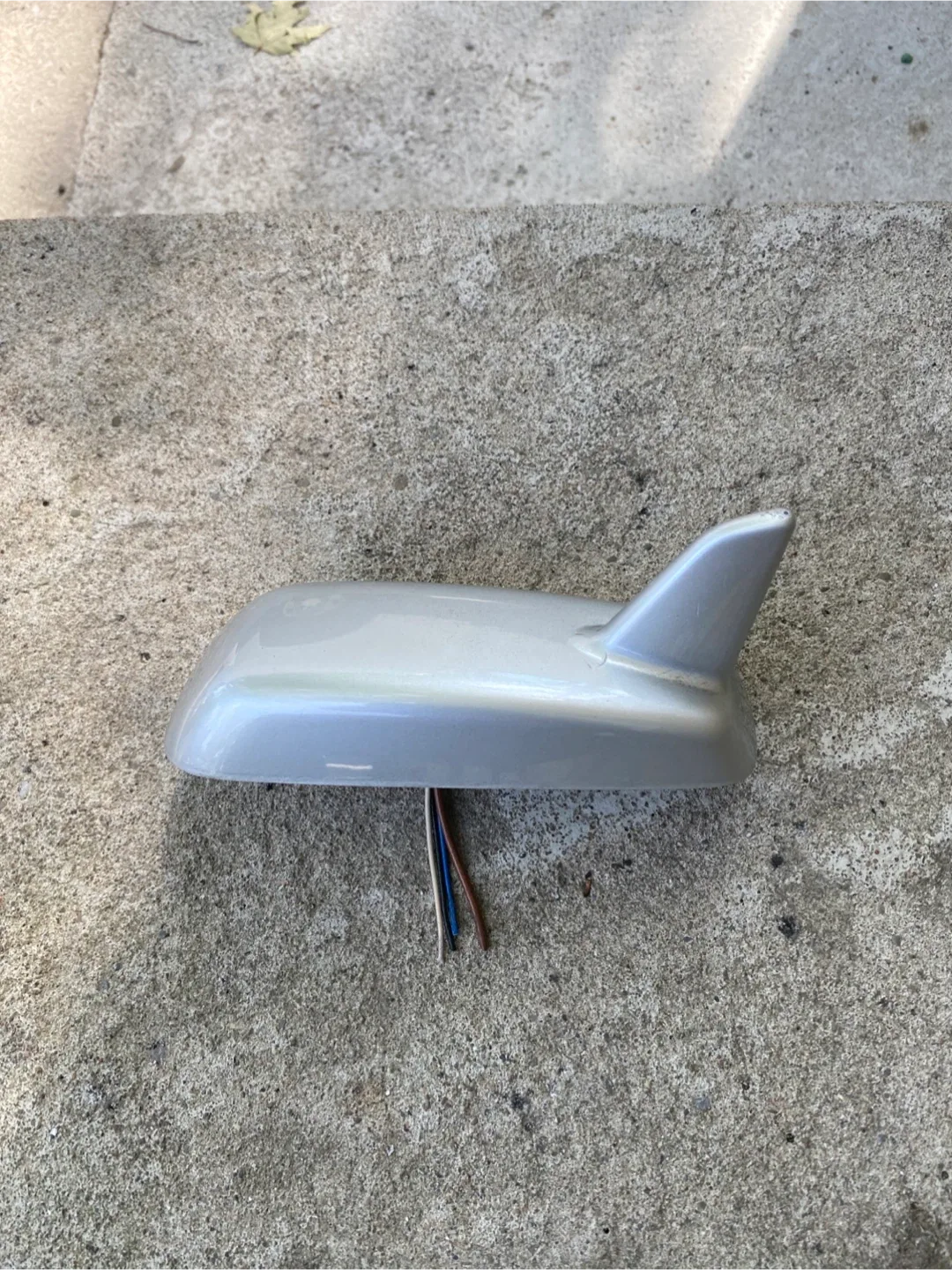 SHARK FIN ANTENNA thumbnail