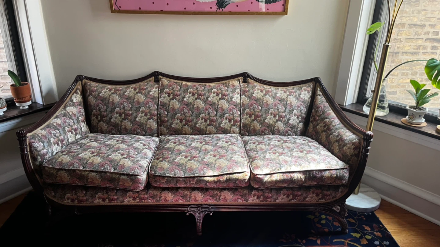 FREE - Vintage Victorian Floral Patterned Sofa - photo 2