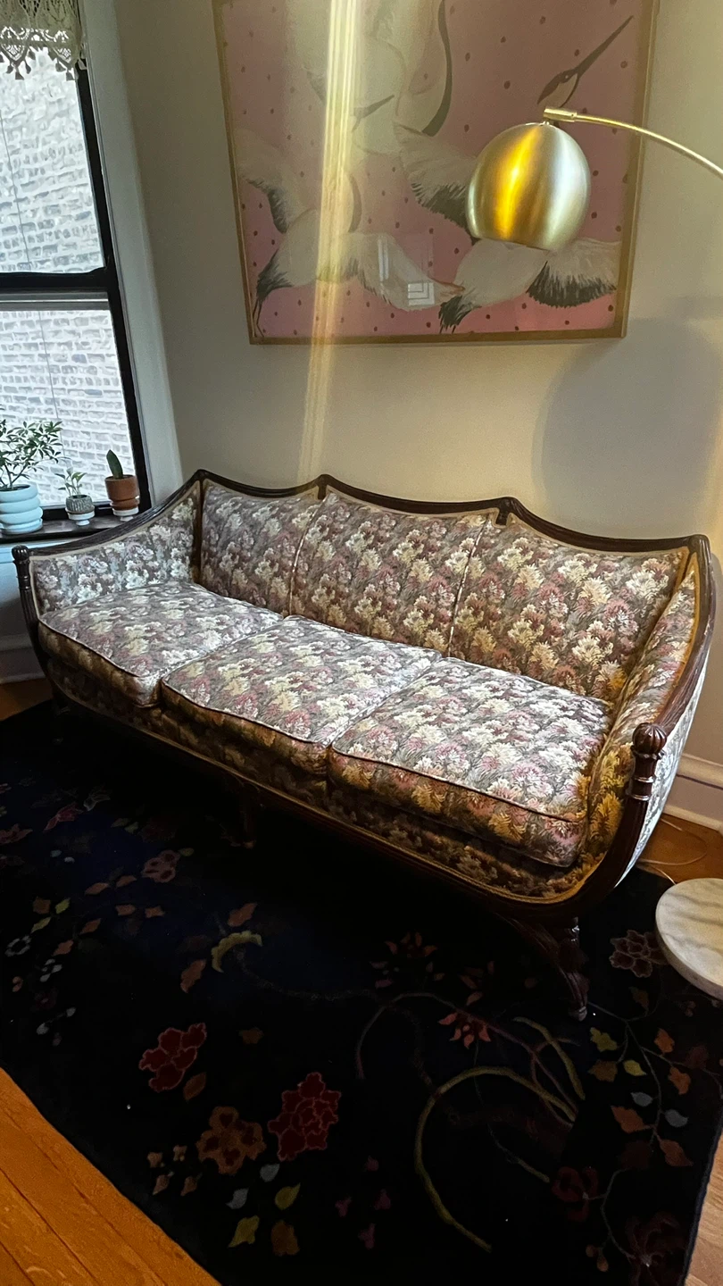 FREE - Vintage Victorian Floral Patterned Sofa - photo 4