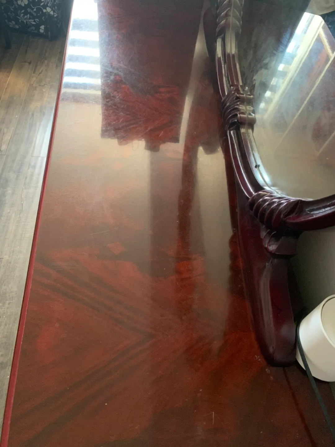 Antique Vanity Dresser with Mirror image indicator(4)