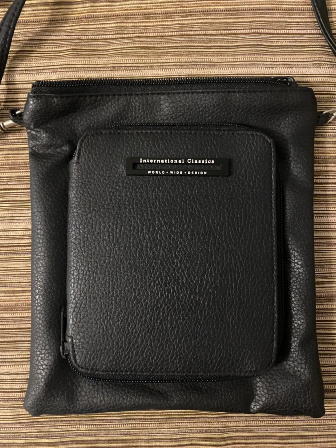 Black Unisex Crossbody Travel Bag! thumbnail