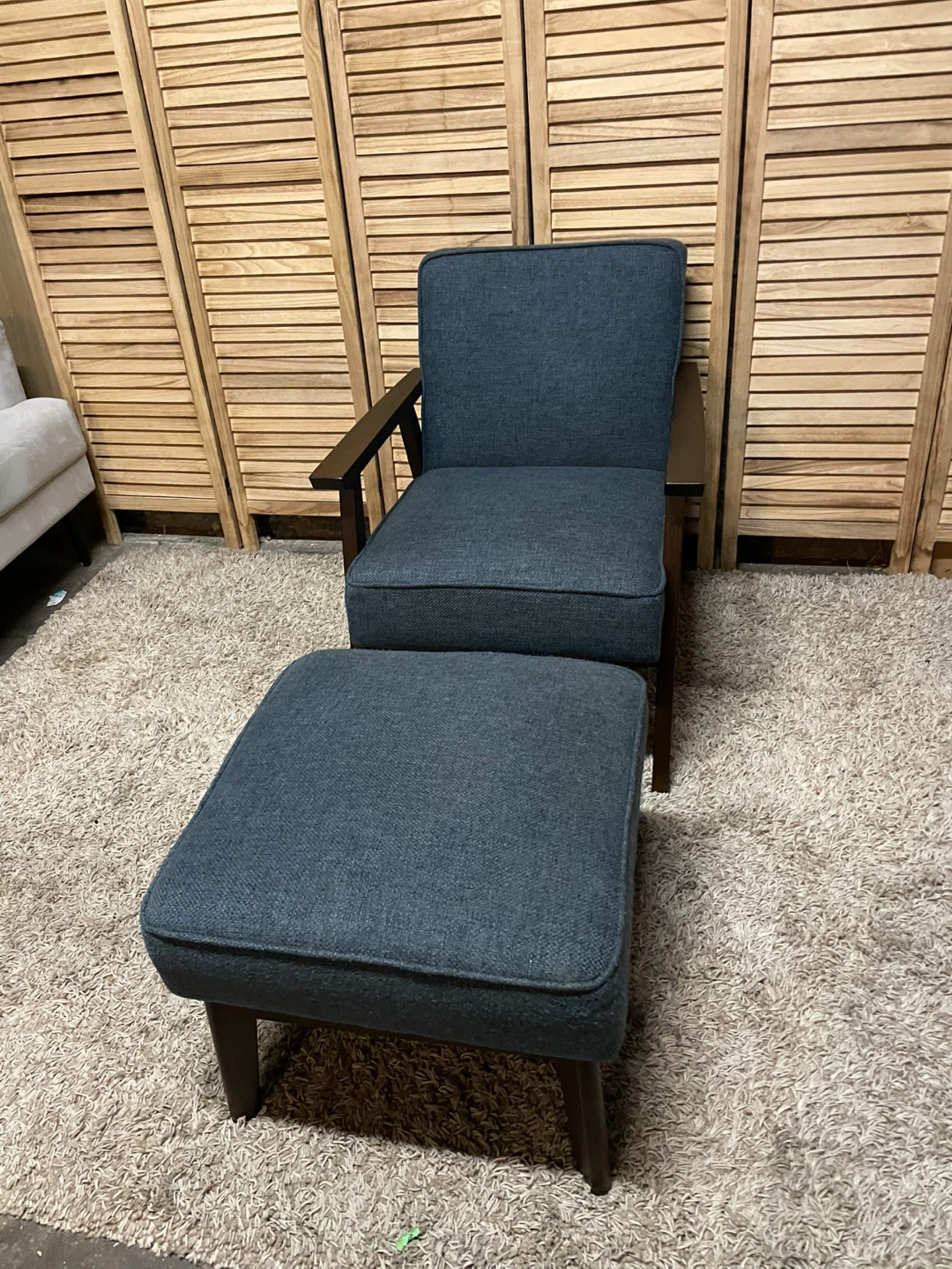 Accent chair and ottoman - photo 2