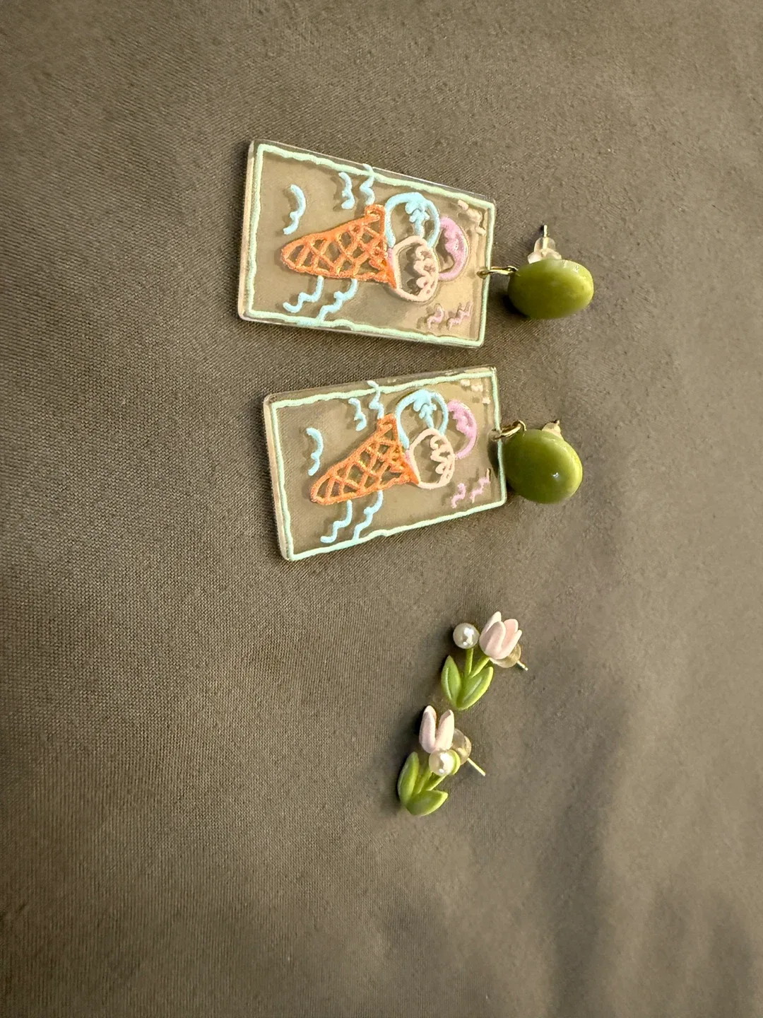 Earrings ( 2 pairs ) thumbnail