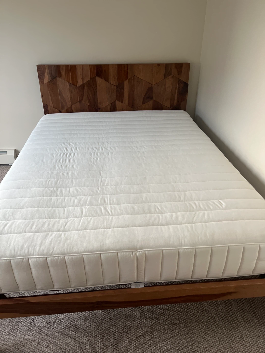 Queen Size Bed Frame with Headboard - photo 2