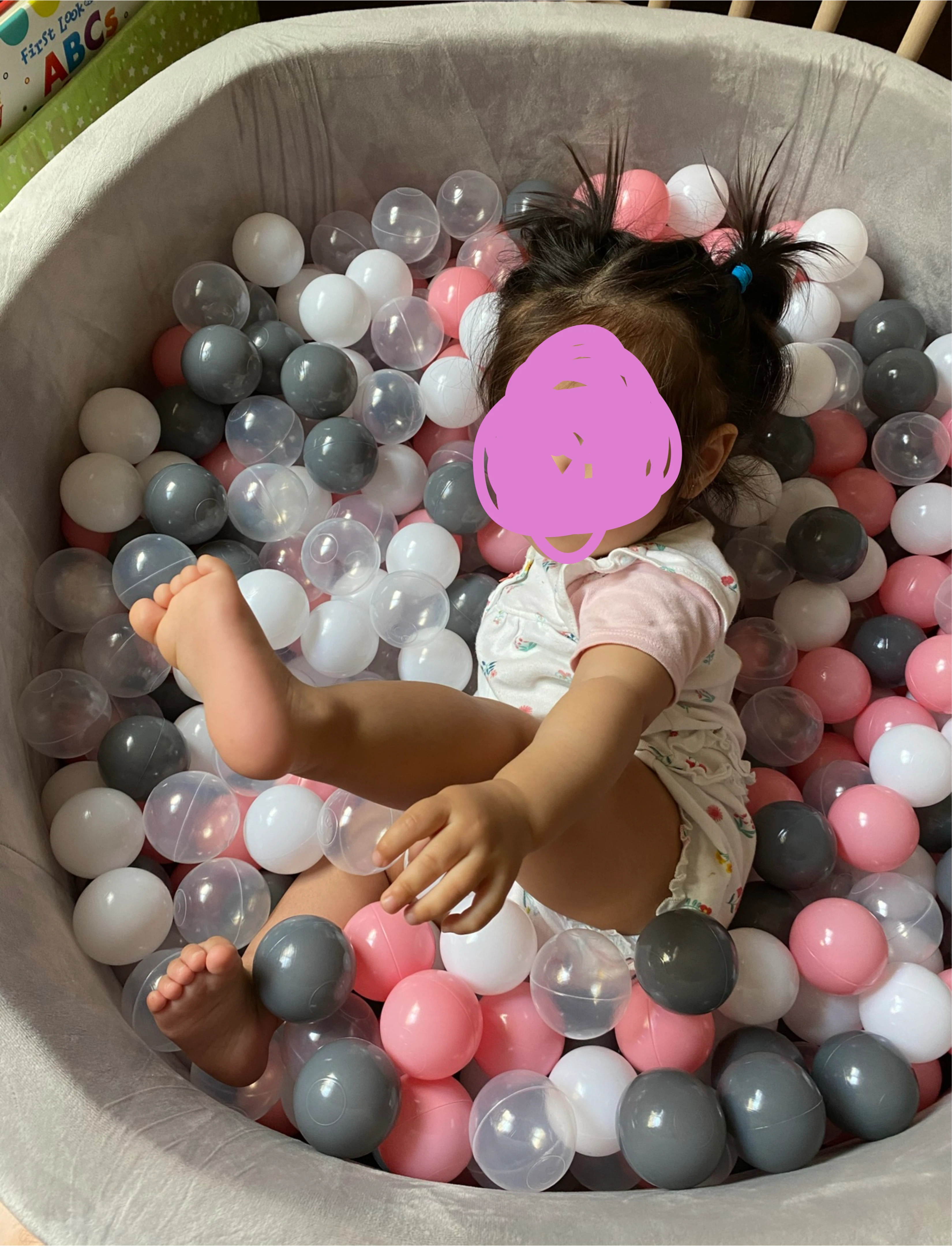 Gray Ball pit +350 balls set pink, white, gray and transparent