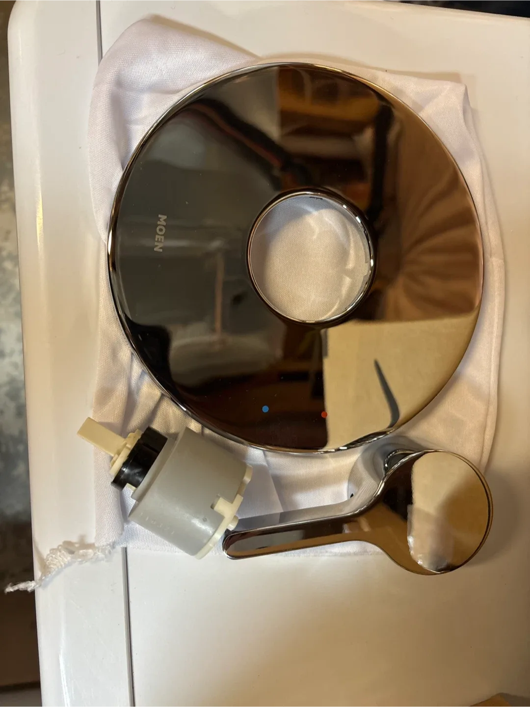 Moen Vichy Chrome M-CORE Valve & 90 Degree Tub Spout image indicator(2)