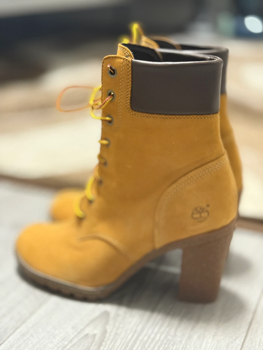 Timberland Heeled Boots - Women's Size 7.5 - photo 2