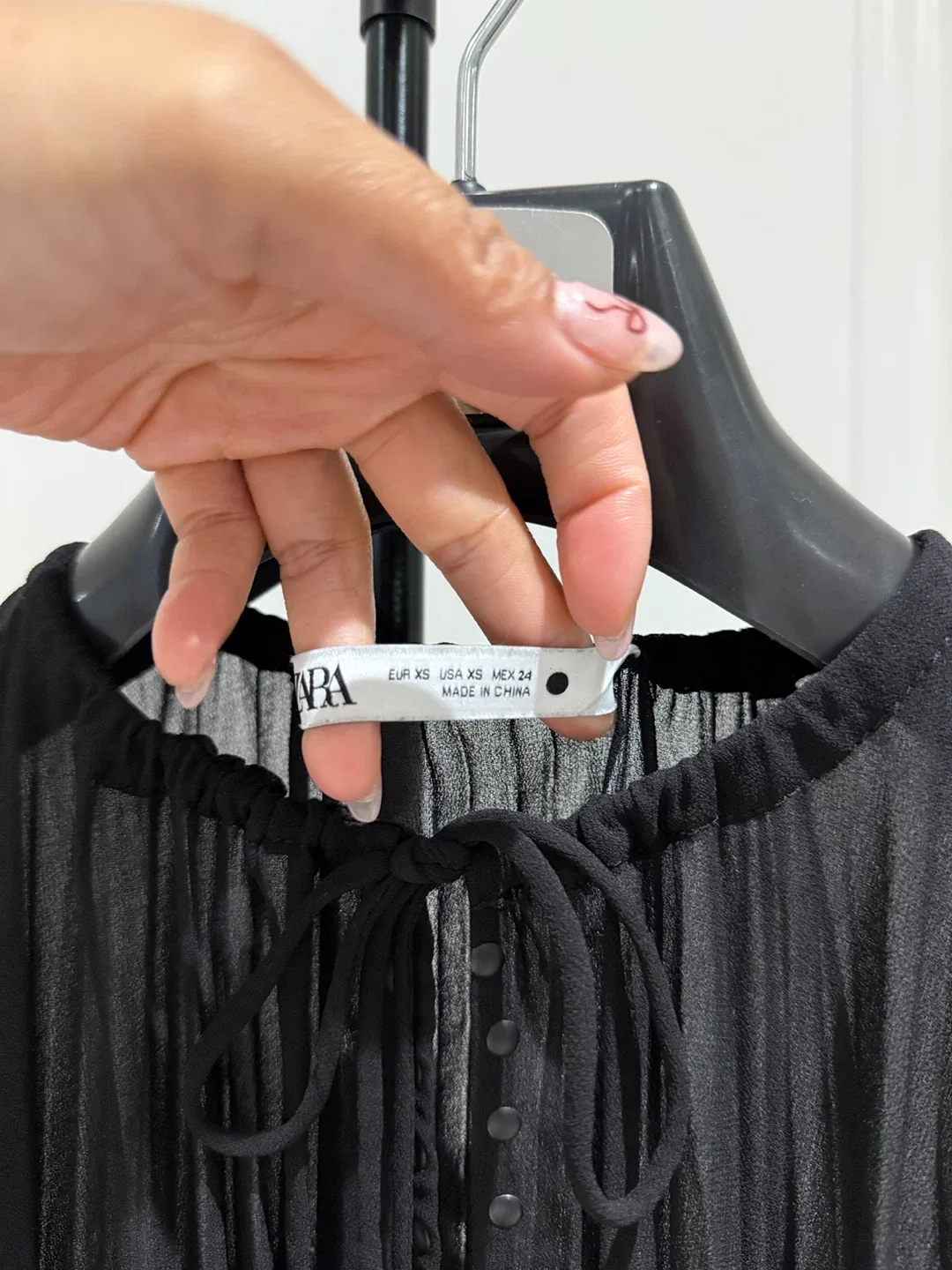 Zara XS Black Long Sleeve Dress image indicator(2)