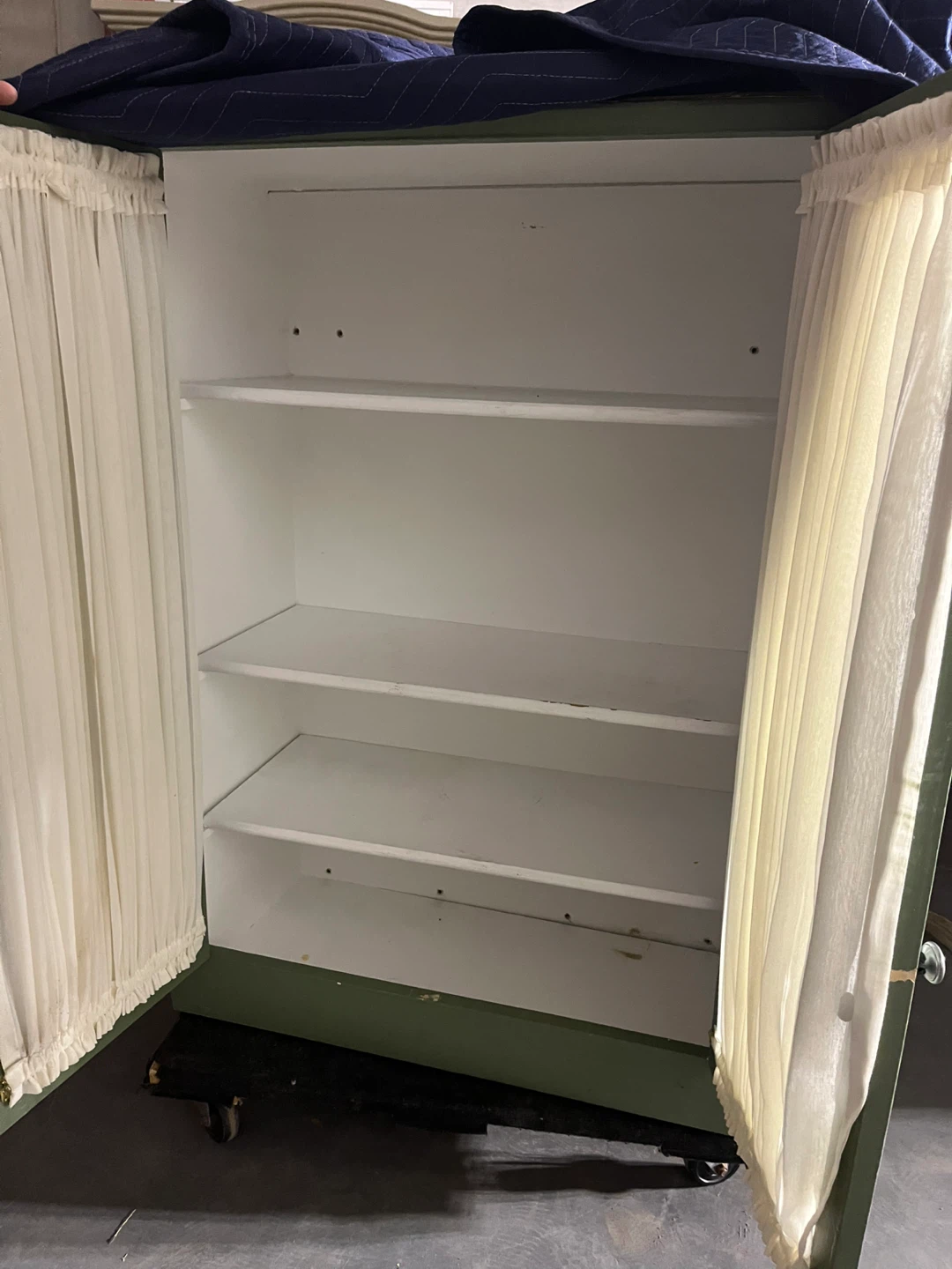 Green Vintage China Cabinet & Base - photo 3