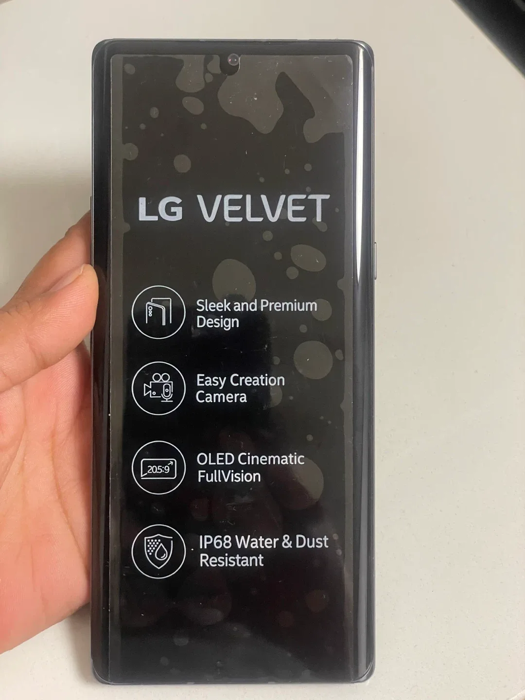 LG Velvet 128GB - Sleek Design, Great Camera! thumbnail