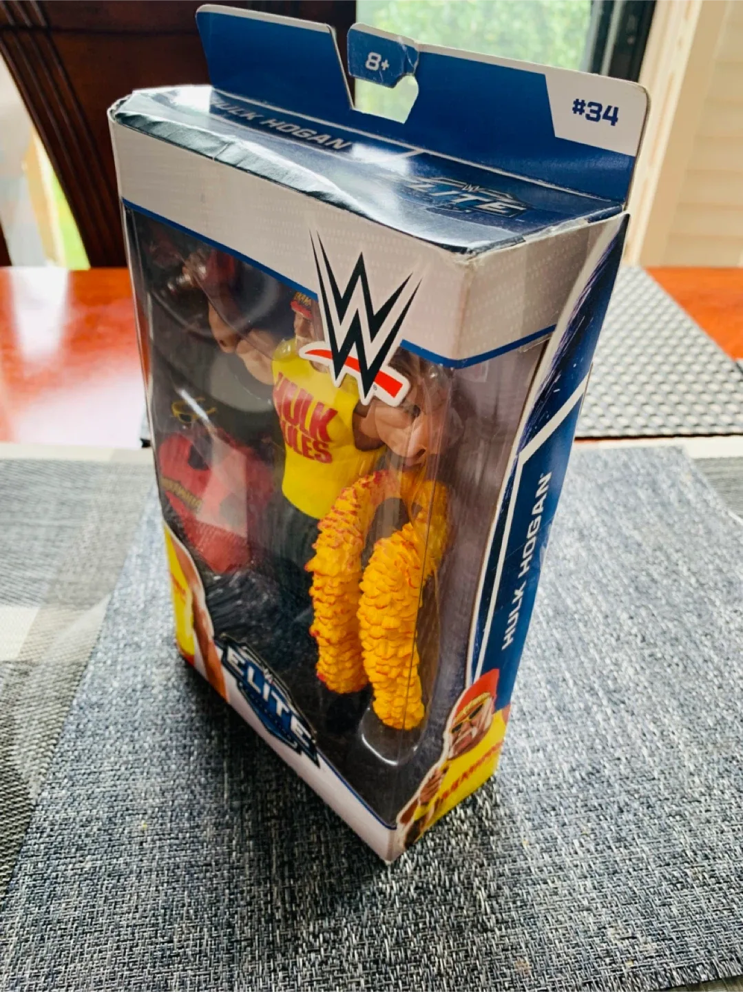 WWE: NEW Hulk Hogan Elite Collection Series #34 Action Figure image indicator(3)