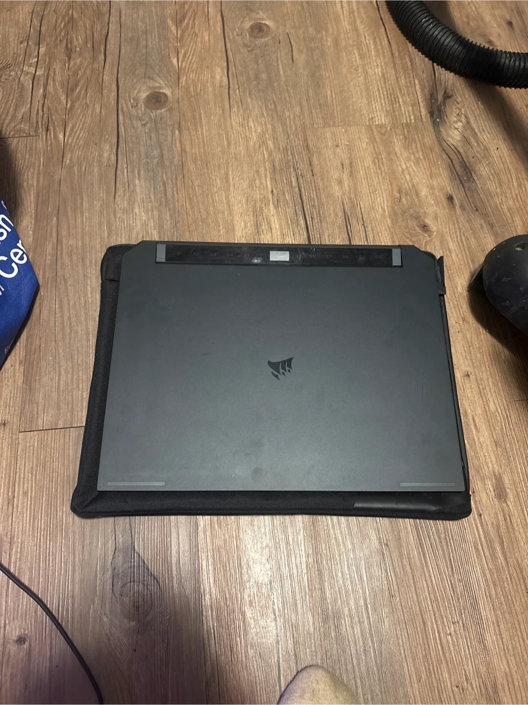 Corsair Gaming Laptop - photo 2