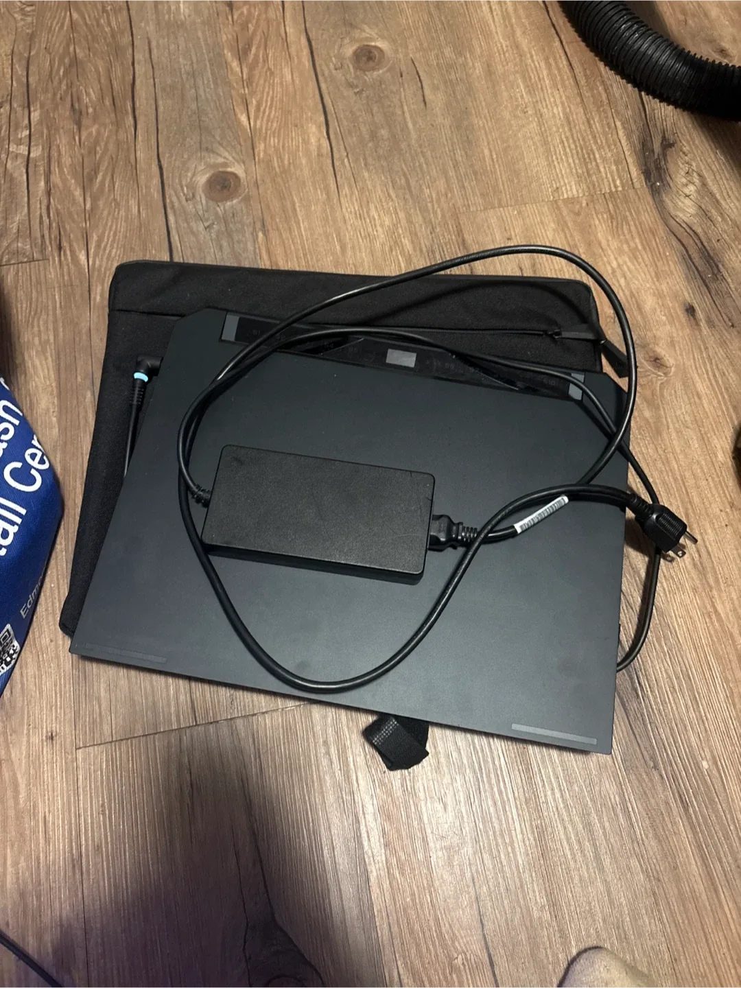 Corsair Gaming Laptop image indicator(6)