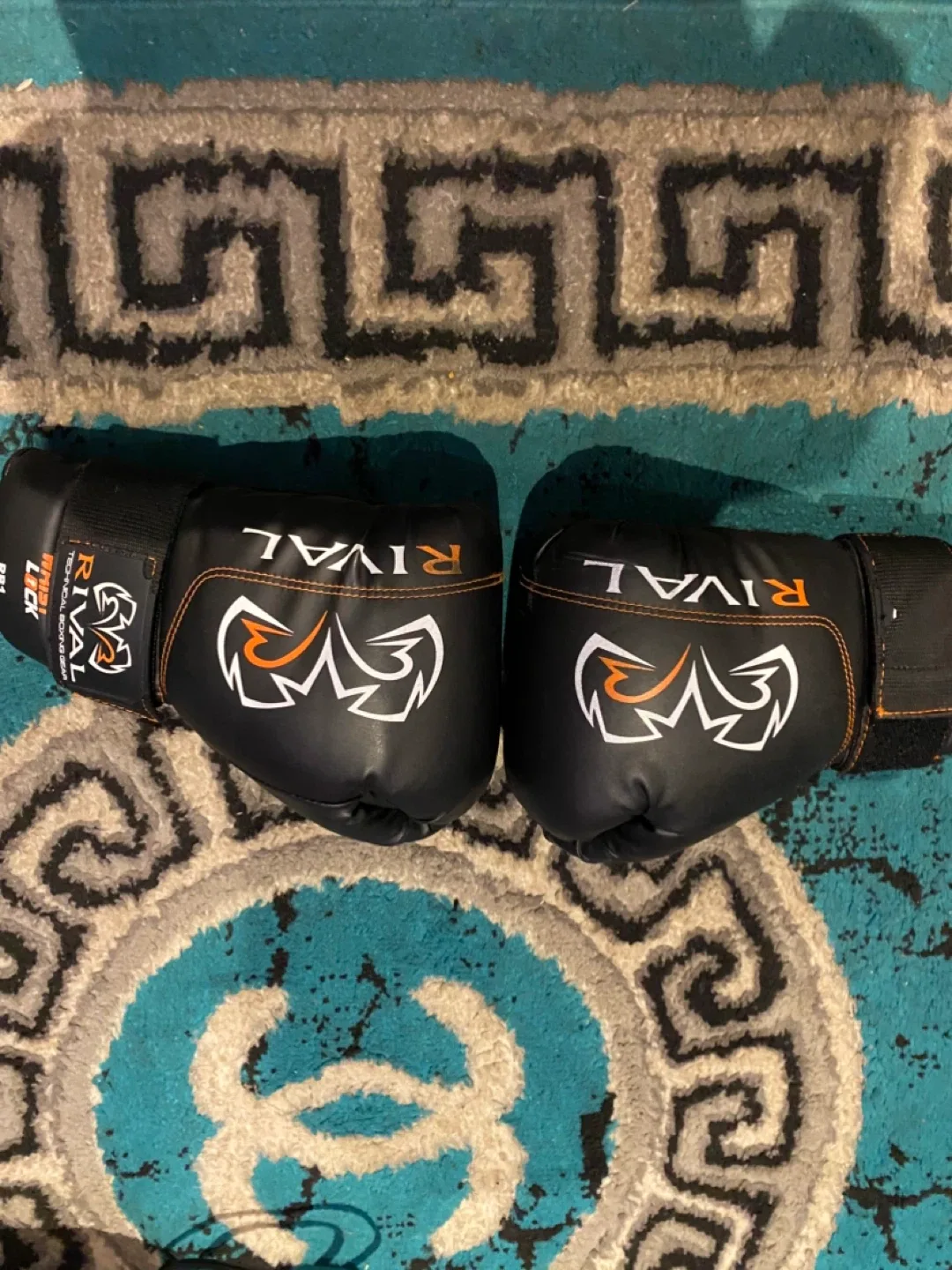 Rival Boxing Gloves - Black thumbnail