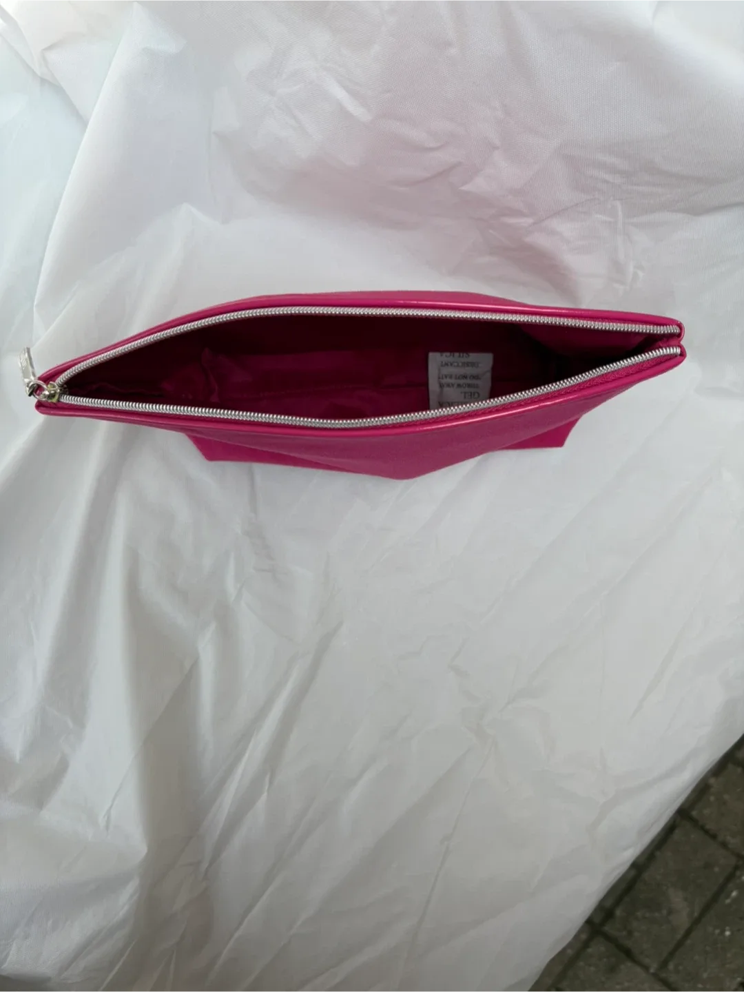 Pretty Pink Cosmetic Bag image indicator(2)