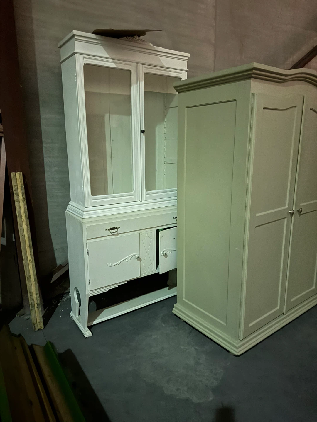 White Painted Hutch - photo 4