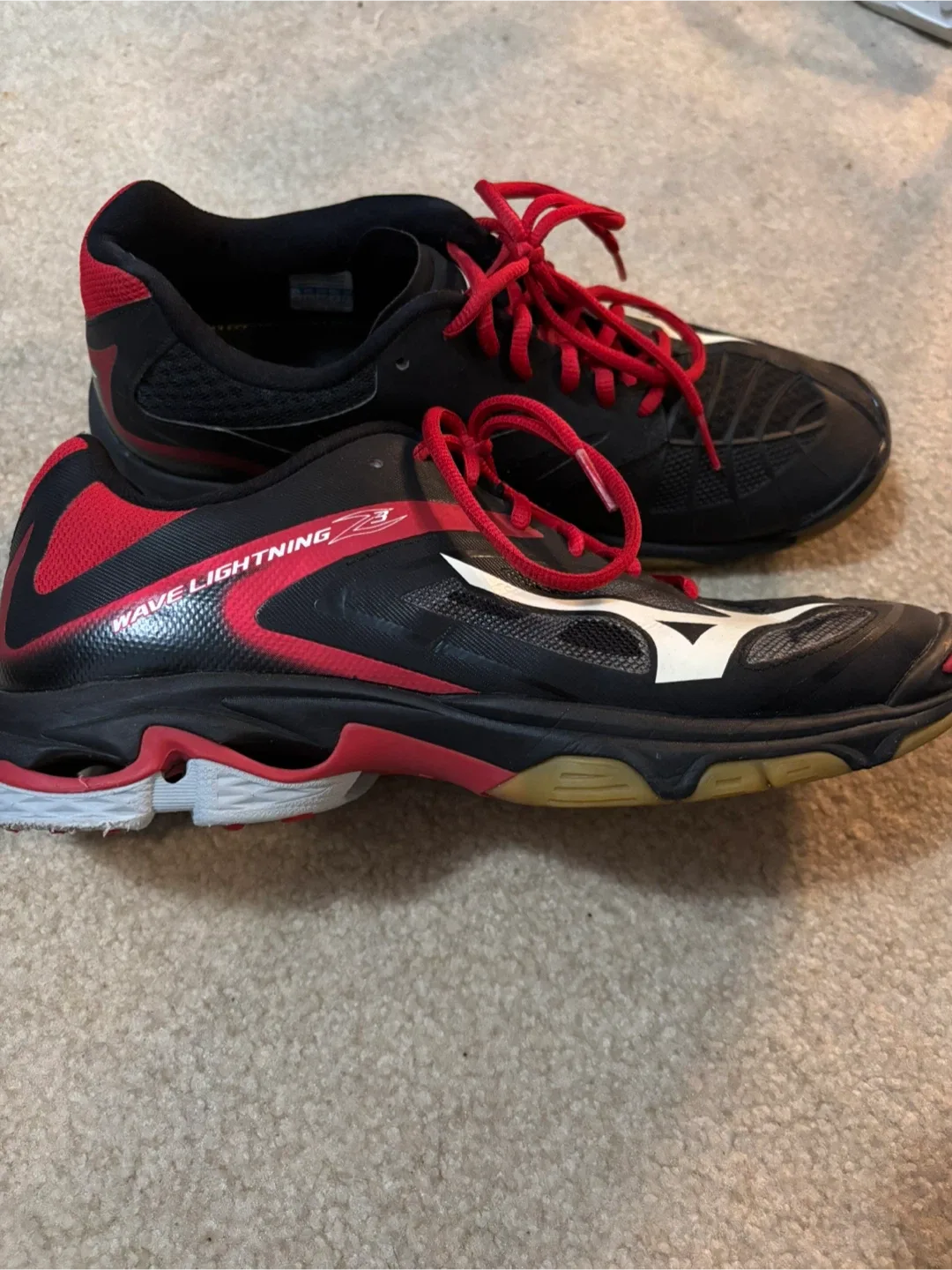 Mizuno Wave Lightning Z3 Volleyball Shoes - US 11 thumbnail