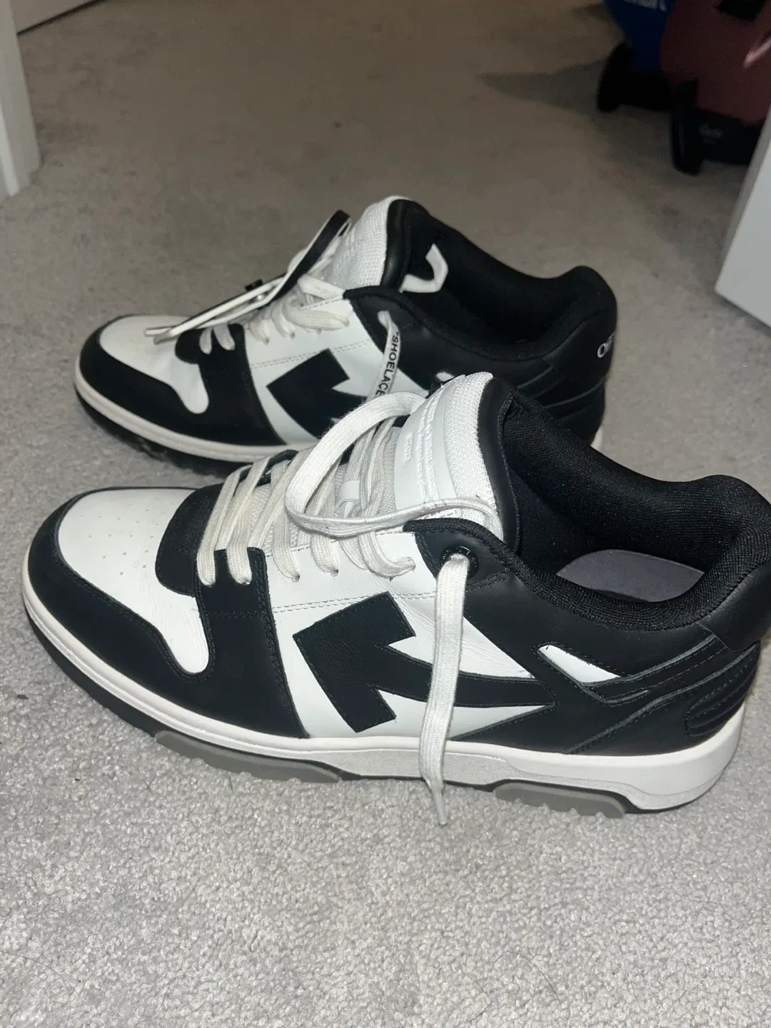 Off-White Black/White Sneakers image indicator(5)