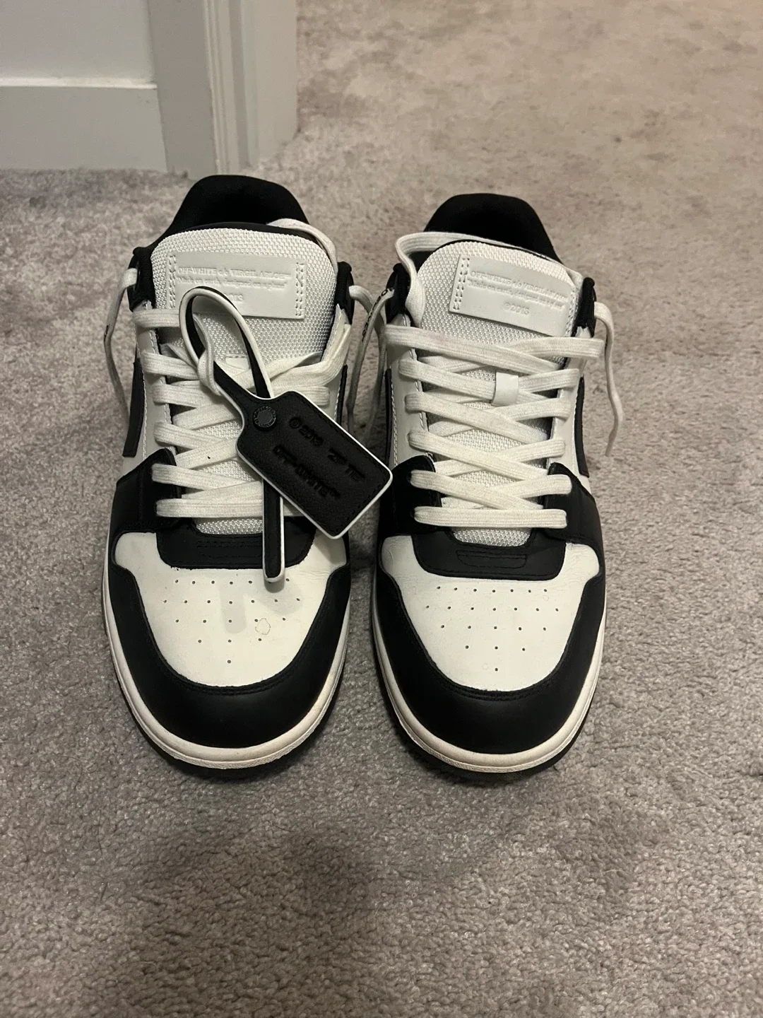Off-White Black/White Sneakers image indicator(3)