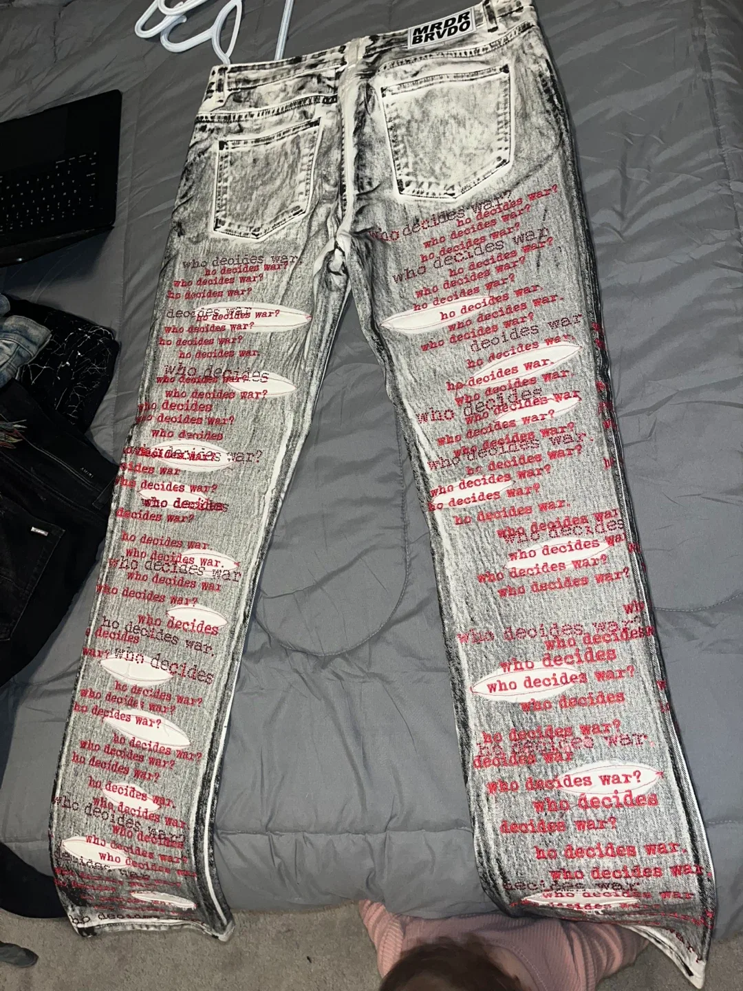 MRDR BRVDO Jeans - Who Decides War image indicator(3)