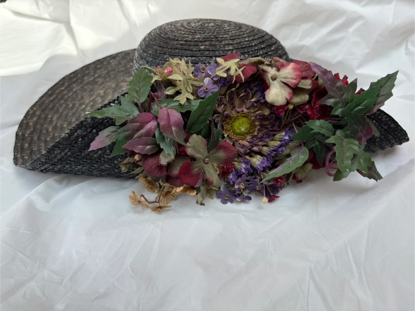 Gorgeous Laura Ashley Black Straw Hat with Flowers image indicator(6)