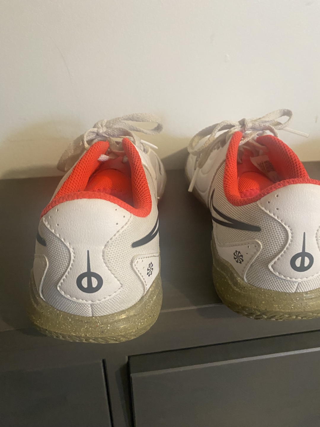 Nike Jr. Mercurial Vapor 15 Club IC - Size 5.5Y - photo 3