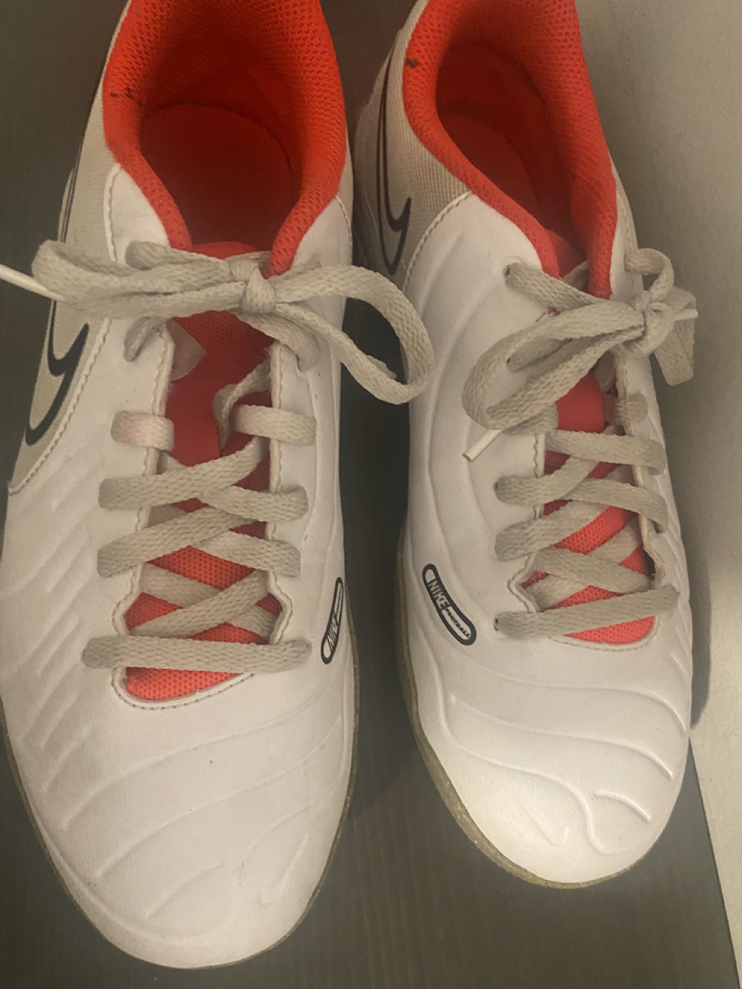 Nike Jr. Mercurial Vapor 15 Club IC - Size 5.5Y - photo 2