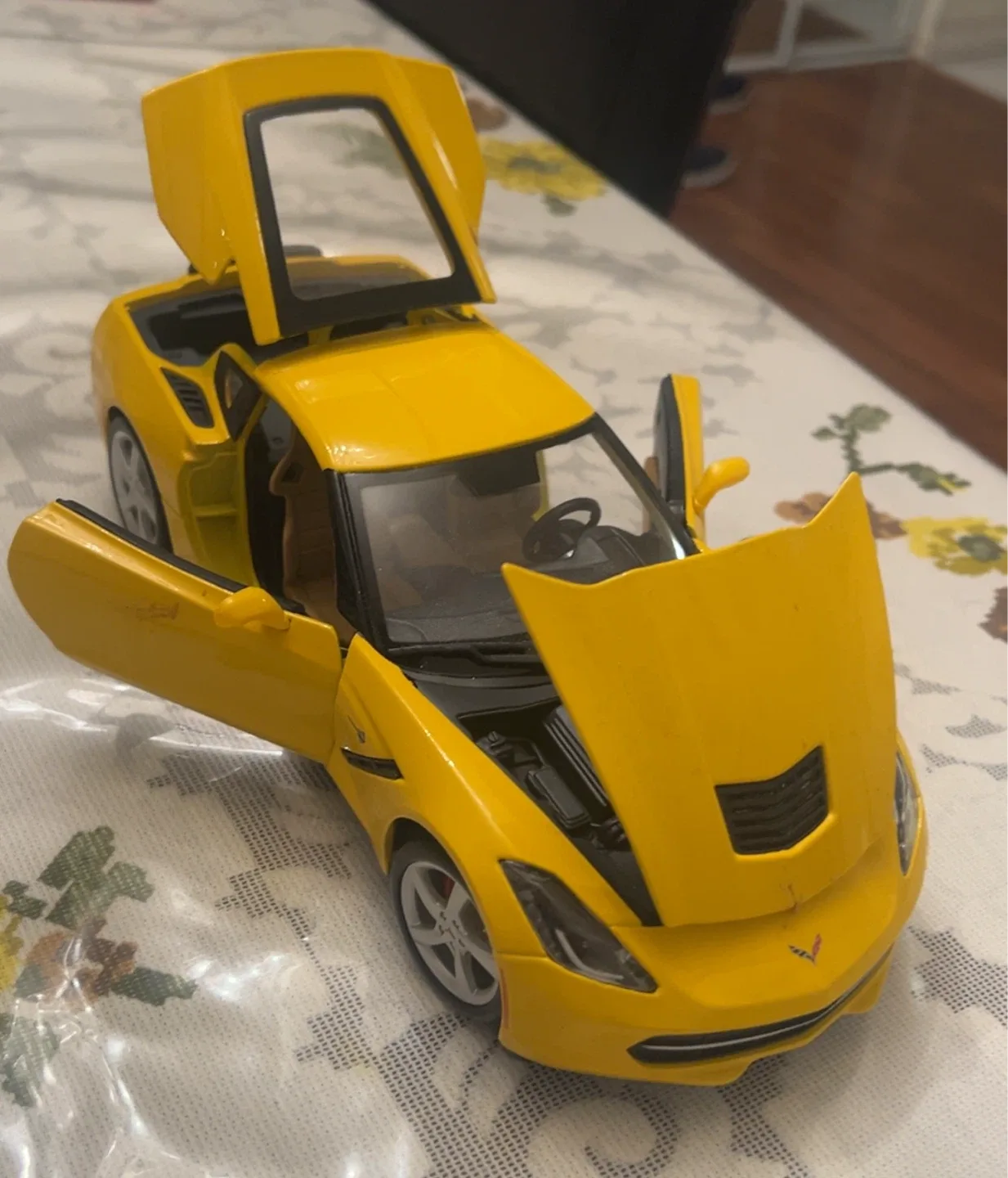 Maisto 2014 Corvette Stingray Yellow Model Car thumbnail