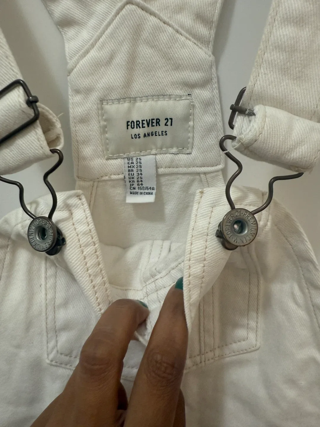 Forever 21 White Denim - Size 25 image indicator(2)