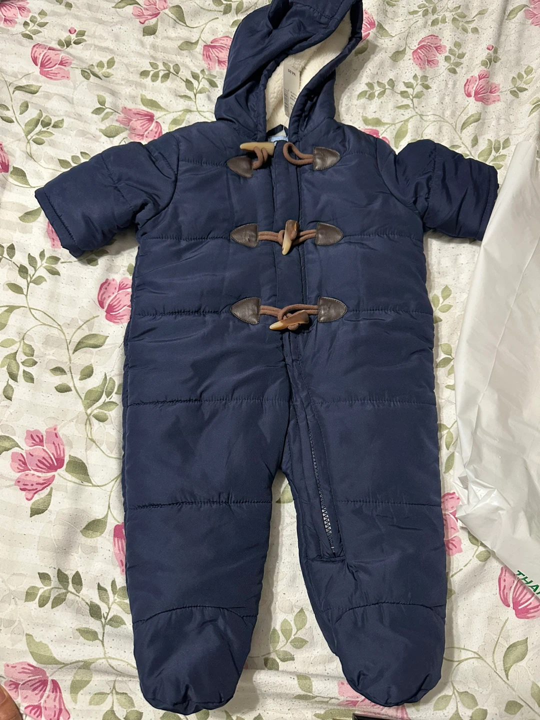 Children place Baby Snowsuit - Size 3-6 Months