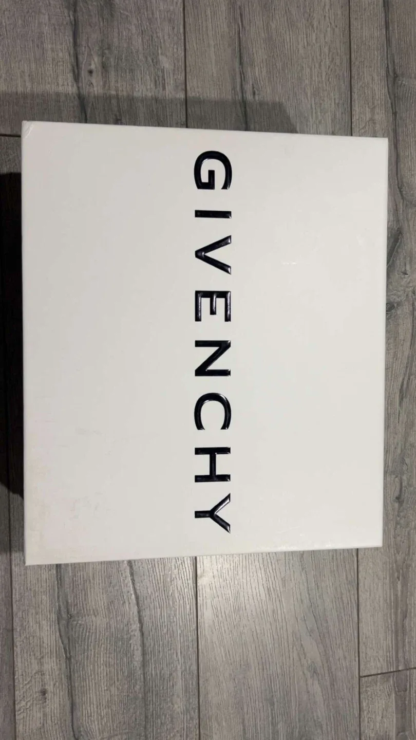 Givenchy Silver & Black Sneakers image indicator(7)