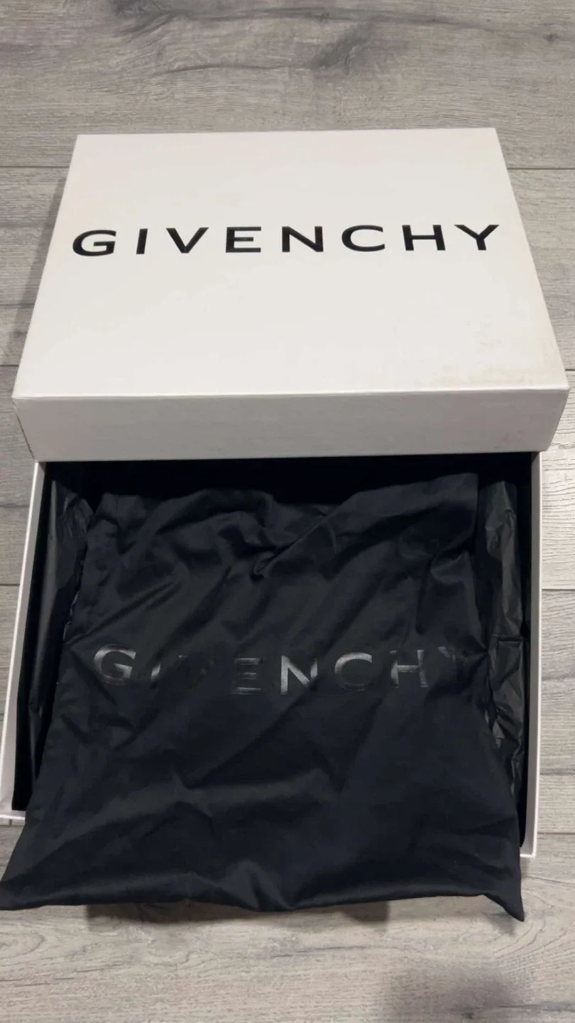 Givenchy Silver & Black Sneakers image indicator(8)