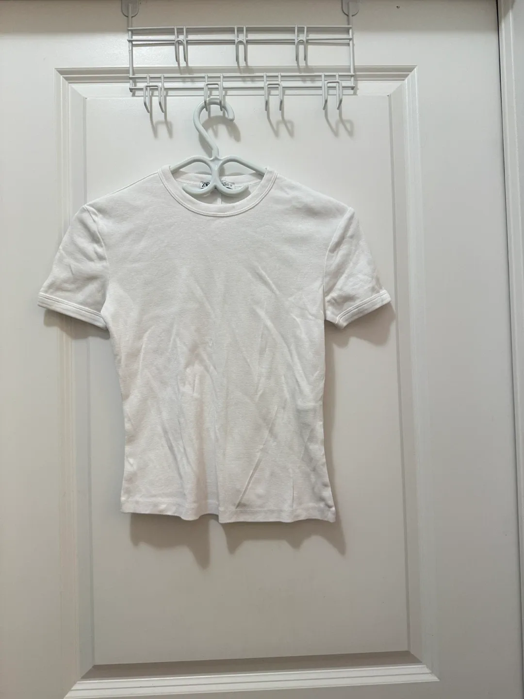 Zara White T-Shirt - Size S thumbnail