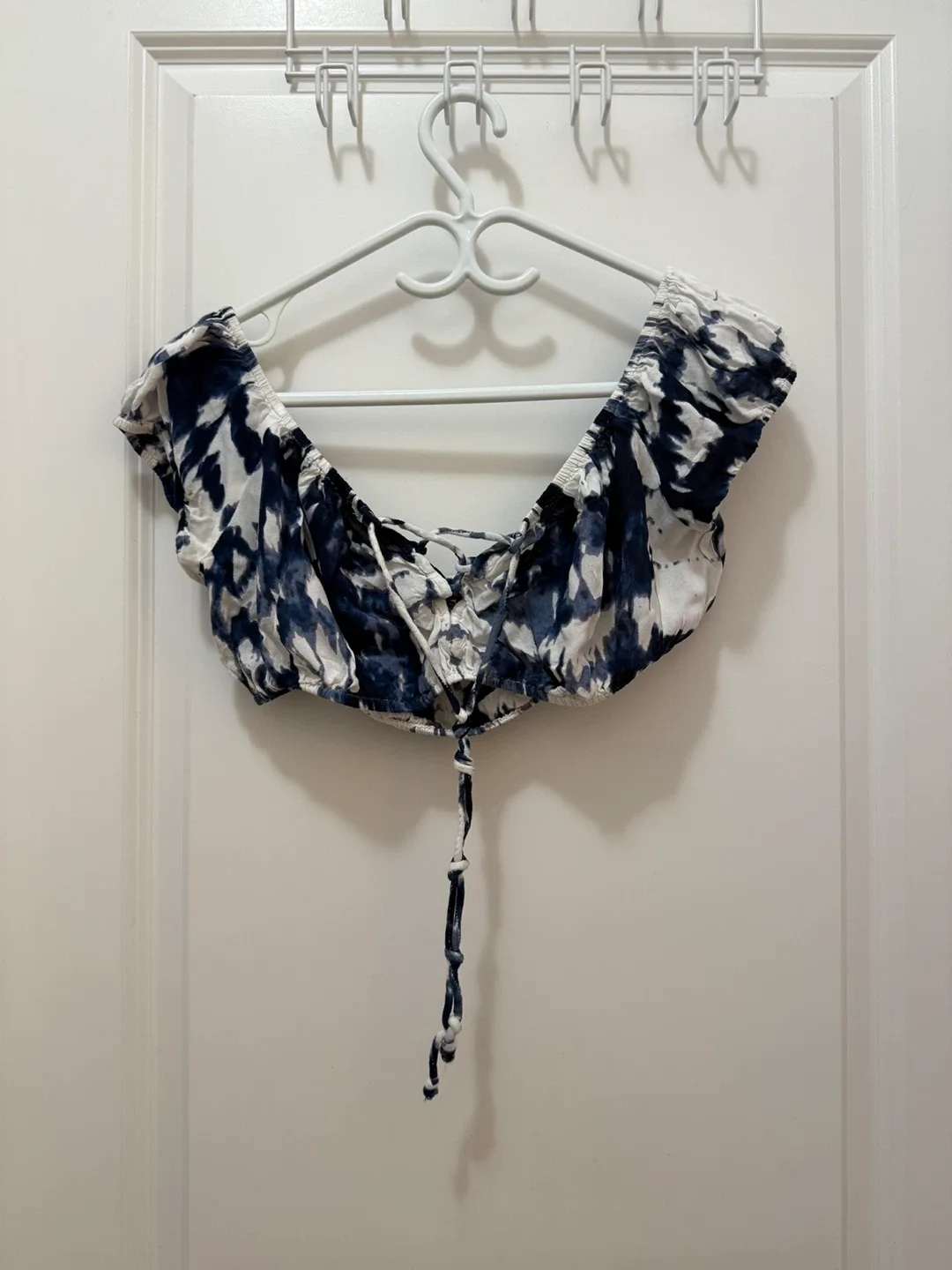 ASOS Blue & White Tie-Dye Crop Top - Size 8 thumbnail