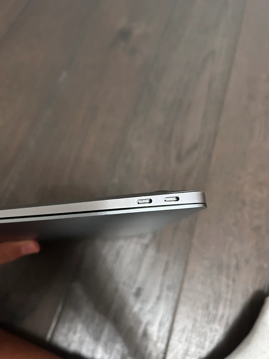 MacBook Air 2020- Silver image indicator(8)