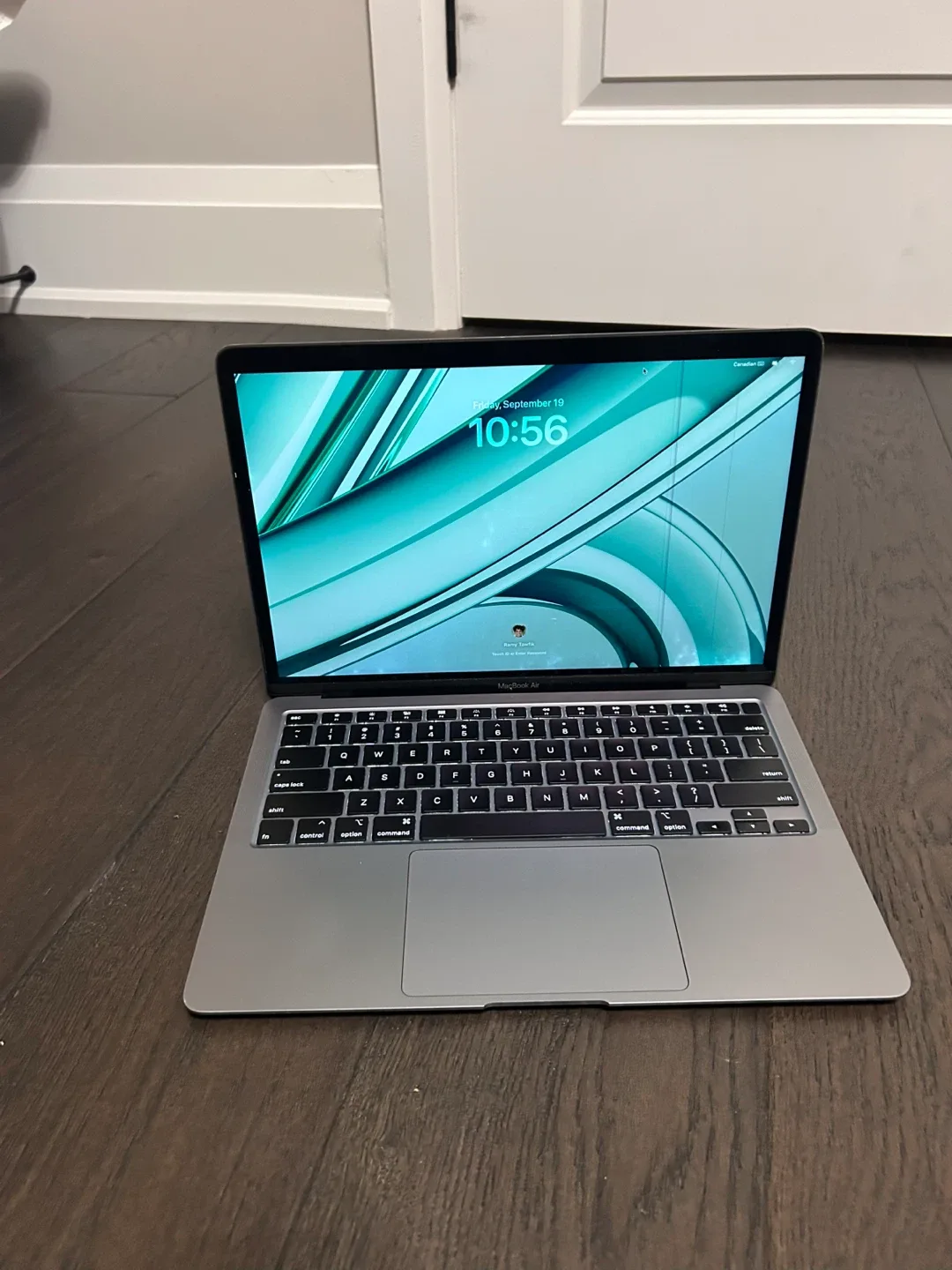 MacBook Air 2020- Silver image indicator(6)